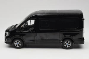 Ford Transit Nero JMC 1:18 SHRV363CM02JP Pressofusione — immagine 4 di 8