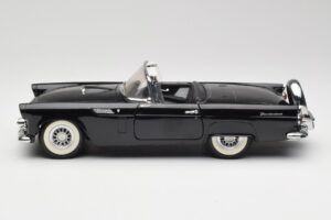 Ford Thunderbird Cabriolet Nero Revell 1:18 8818-M1 Pressofusione — immagine 4 di 8