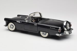 Ford Thunderbird Cabriolet Nero Revell 1:18 8818-M1 Pressofusione — immagine 7 di 8