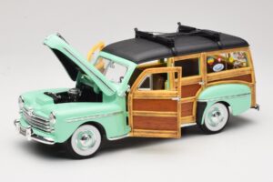 Ford Woody Panel Wagon Verde Menta Road Signature 1:18 20028 Pressofusione — immagine 2 di 8