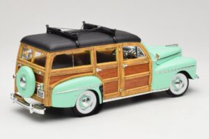 Ford Woody Panel Wagon Verde Menta Road Signature 1:18 20028 Pressofusione — immagine 3 di 8