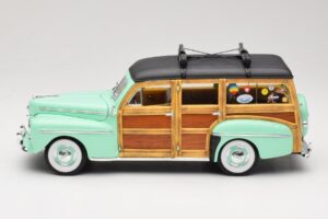 Ford Woody Panel Wagon Verde Menta Road Signature 1:18 20028 Pressofusione — immagine 4 di 8