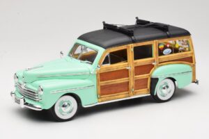 Ford Woody Panel Wagon Verde Menta Road Signature 1:18 20028 Pressofusione