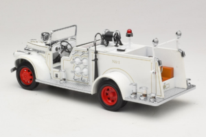 GMC Autopompa Bianco Road Signature 1:18 20068 Pressofusione — immagine 7 di 9