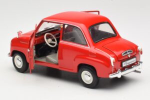 Goggomobil T 250 Rosso Revell 1:18 08952 Pressofusione — immagine 4 di 7