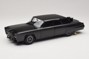 Chrysler Imperial Black Beauty Green Hornet TV Series AUTOart 1:18 71546 Pressofusione
