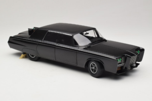 Chrysler Imperial Black Beauty Green Hornet TV Series AUTOart 1:18 71546 Pressofusione — immagine 6 di 8