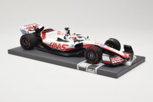 Haas VF-22 #20 K. Magnussen Bahrain GP 2022 Minichamps 1:18 117220120 Pressofusione — immagine 4 di 6