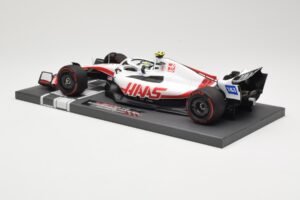 Haas VF-22 #47 M. Schumacher Bahrain GP 2022 Minichamps 1:18 117220147 Pressofusione — immagine 5 di 6
