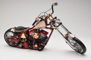 Harley-Davidson West Coast Choppers Diablo Soft Tail Oro Rosso Minichamps 1:5 JJ04-05-03 Pressofusione — immagine 5 di 6