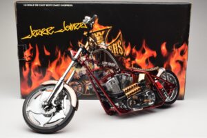 Harley-Davidson West Coast Choppers Diablo Soft Tail Oro Rosso Minichamps 1:5 JJ04-05-03 Pressofusione — immagine 6 di 6