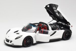 Hennessey Venom GT Bianco AUTOart 1:18 75404 Pressofusione — immagine 2 di 8
