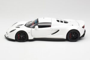Hennessey Venom GT Bianco AUTOart 1:18 75404 Pressofusione — immagine 4 di 8