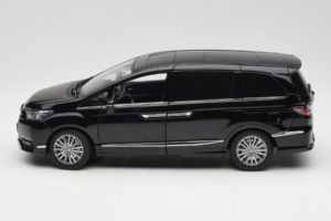 Honda Elysion Blu Scuro OEM 1:18 26701 Pressofusione — immagine 4 di 8