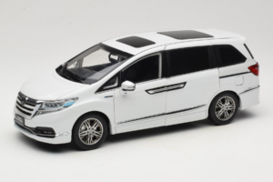 Honda Elysion Bianco OEM 1:18 430056 Pressofusione