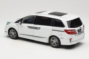 Honda Elysion Bianco OEM 1:18 430056 Pressofusione — immagine 7 di 8