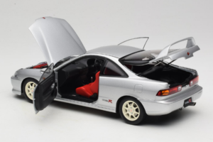 Honda Integra Type R DC2 Pre-Facelift Vogue Silver Metallic MotorHelix 1:18 M85202 Pressofusione — immagine 5 di 8