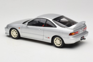 Honda Integra Type R DC2 Pre-Facelift Vogue Silver Metallic MotorHelix 1:18 M85202 Pressofusione — immagine 7 di 8