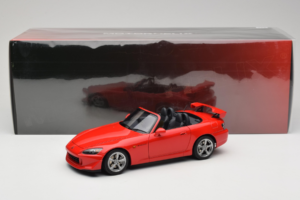 Honda S2000 AP2 Type S New Formula Red MotorHelix 1:18 M85112 Pressofusione — immagine 9 di 9