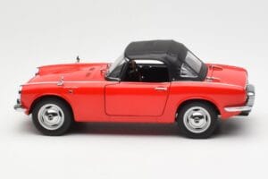 Honda S800 Roadster Rosso AUTOart 1:18 73276 Pressofusione — immagine 4 di 8