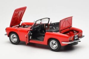 Honda S800 Roadster Rosso AUTOart 1:18 73276 Pressofusione — immagine 5 di 8