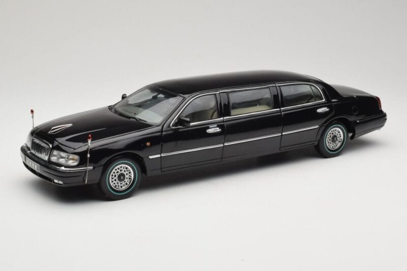 Hongqi Qijian CA7460 FAW 1:18 139940 Pressofusione
