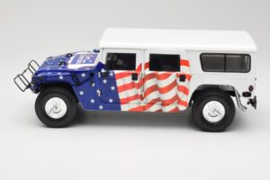 Hummer H1 AM General Gore-Lieberman Humvee America Exoto 1:18 01807 Pressofusione — immagine 4 di 8