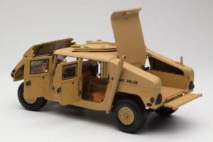Hummer H1 AM General Military Police Exoto 1:18 01801 Pressofusione — immagine 5 di 8