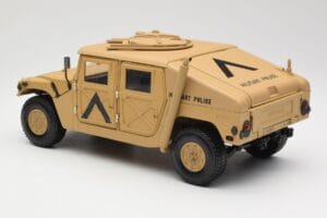Hummer H1 AM General Military Police Exoto 1:18 01801 Pressofusione — immagine 7 di 8