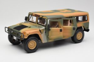 Hummer H1 Station Wagon Military Maisto 1:18 56049 Pressofusione — immagine 2 di 8