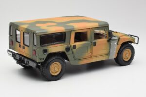 Hummer H1 Station Wagon Military Maisto 1:18 56049 Pressofusione — immagine 3 di 8