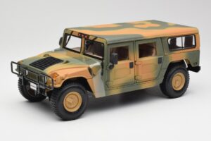 Hummer H1 Station Wagon Military Maisto 1:18 56049 Pressofusione