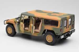 Hummer H1 Station Wagon Military Maisto 1:18 56049 Pressofusione — immagine 5 di 8