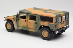 Hummer H1 Station Wagon Military Maisto 1:18 56049 Pressofusione — immagine 7 di 8