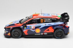 Hyundai i20 N Rally1 WRC #11 T. Neuville / M. Wydaeghe Central European Rally Winner 2023 IXO 1:18 18RMC193 Pressofusione — immagine 3 di 6