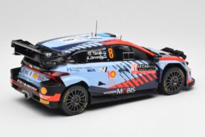 Hyundai i20 N Rally1 WRC #8 O. Tänak / M. Järveoja Rally Monte Carlo Night Version 2024 IXO 1:18 18RMC195 Pressofusione — immagine 2 di 6