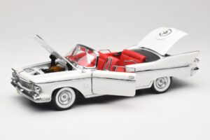 Imperial Crown Cabriolet Bianco Road Signature 1:18 20138 Pressofusione — immagine 2 di 8