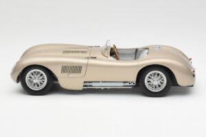 Jaguar C-Type Bronzo AUTOart 1:18 73502 Pressofusione — immagine 4 di 8
