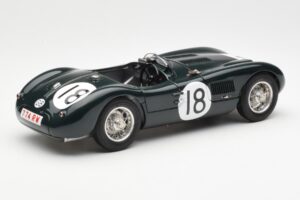 Jaguar C-Type #18 T. Rolt / D. Hamilton 24 Hours of Le Mans Winner 1953 CMC 1:18 M-195 Pressofusione — immagine 2 di 6