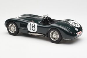Jaguar C-Type #18 T. Rolt / D. Hamilton 24 Hours of Le Mans Winner 1953 CMC 1:18 M-195 Pressofusione — immagine 5 di 6