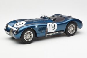 Jaguar C-Type #19 J. Stewart Ecurie Ecosse Goodwood Members Meeting 1954 CMC 1:18 M-192 Pressofusione