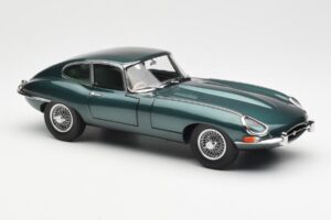 Jaguar E-Type 3.8 Series 1 Verde Scuro Kyosho 1:18 08954DG Pressofusione — immagine 6 di 8