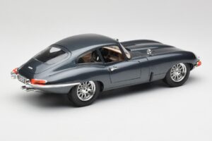 Jaguar E-Type Series 1 Verde Bburago 1:18 3018-M1 Pressofusione — immagine 5 di 8