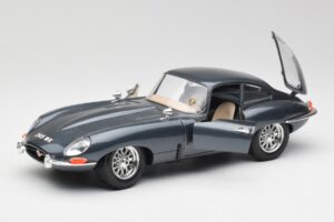 Jaguar E-Type Grigio Bburago 1:18 30018 Pressofusione — immagine 2 di 8