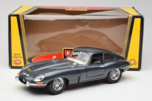Jaguar E-Type Grigio Bburago 1:18 30018 Pressofusione — immagine 8 di 8