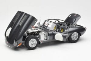 Jaguar E-Type Series 1 Coupe Lightweight Grigio Scuro AUTOart 1:18 73647 Pressofusione — immagine 2 di 8