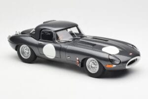 Jaguar E-Type Series 1 Coupe Lightweight Grigio Scuro AUTOart 1:18 73647 Pressofusione — immagine 6 di 8