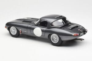 Jaguar E-Type Series 1 Coupe Lightweight Grigio Scuro AUTOart 1:18 73647 Pressofusione — immagine 7 di 8
