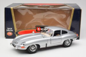Jaguar E-Type Series 1 Argento Bburago 1:18 3018-M2 Pressofusione — immagine 8 di 8