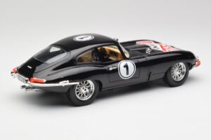 Jaguar E-Type Series 1 #1 British Racing Green Bburago 1:18 3018-M3 Pressofusione — immagine 3 di 8